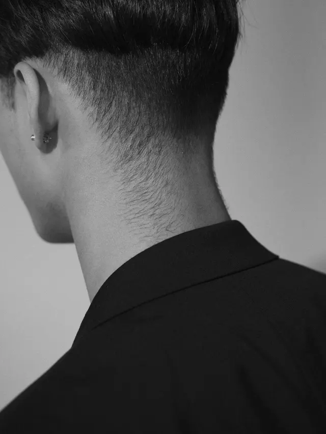 Corte americano: nuca com acabamento taper, em preto e branco